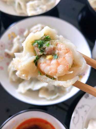 韭菜虾仁饺子_韭菜虾仁饺子怎么调馅